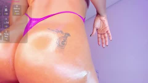 Snapshot of clairemiller chatting on 10-24-25, 04:53 Claire Miller online show from 10-24-25, 04:53