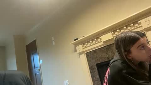 clairewalkerrr online show from 12-04-25, 06:16