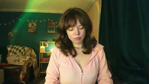 Snapshot of clancyosbourne chatting on 10-26-25, 07:42 Clancy online show from 10-26-25, 07:42