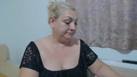 Clara online show from 06-05-26, 09:42