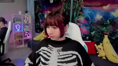 clarabenson online show from 11-05-25, 06:41