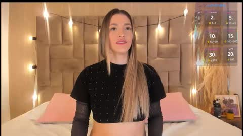 Snapshot of claradelmar_ chatting on 12-14-25, 10:31 Clara del mar online show from 12-14-25, 10:31