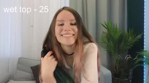 Claire online show from 03-05-25, 01:06