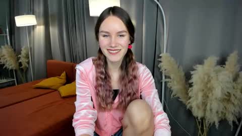 Claire online show from 03-07-25, 09:29