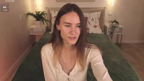 Claire online show from 09-19-25, 01:23