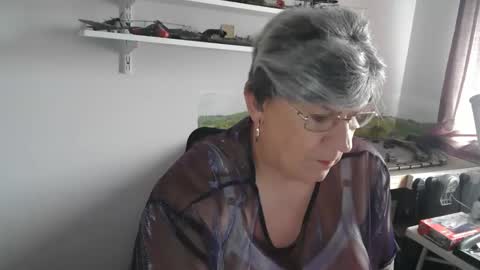 clare nylons online show from 05-02-26, 12:10