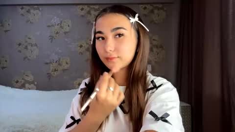 Yuna online show from 10-06-25, 08:34