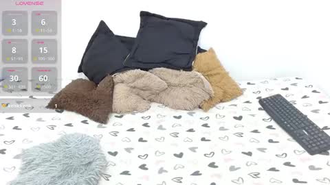 Clarissa online show from 10-16-25, 04:08