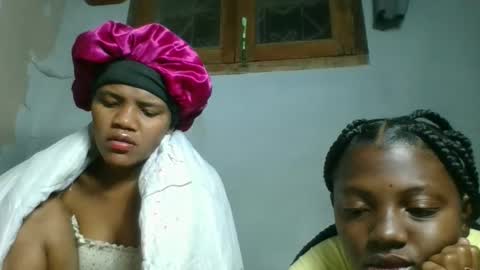 clarisse98 online show from 10-20-25, 01:28