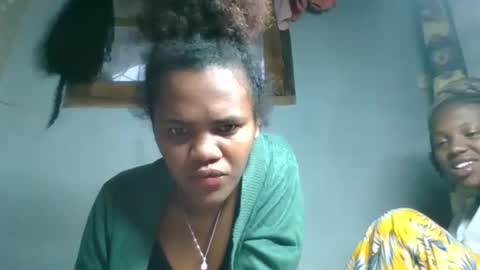 clarisse98 online show from 10-26-25, 02:06