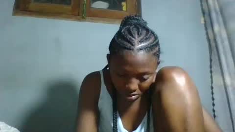 clarisse98 online show from 11-02-25, 09:28