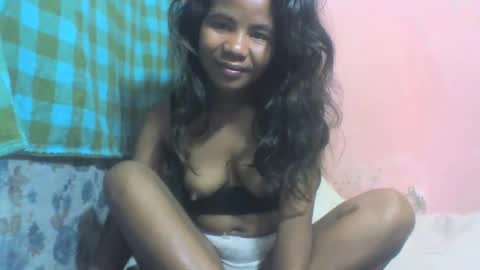 Snapshot of clarissezz chatting on 05-20-26, 01:45 clarissezz online show from 05-20-26, 01:45