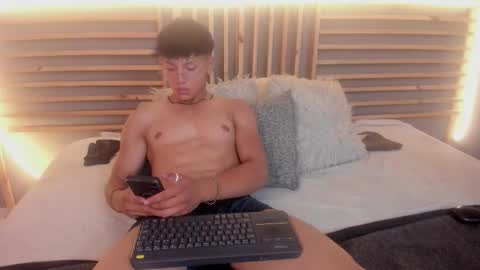 Snapshot of clark_ken1 chatting on 03-09-26, 10:58 clar online show from 03-09-26, 10:58