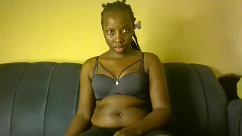 Snapshot of classic_carmen chatting on 11-16-25, 08:25 carmen online show from 11-16-25, 08:25