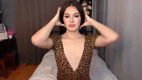 Snapshot of classy_maika chatting on 02-25-25, 10:58 maika online show from 02-25-25, 10:58