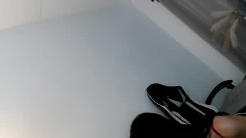 MIKAY OR MIKAH online show from 04-22-26, 01:19