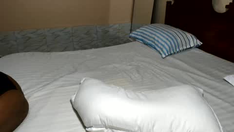 Snapshot of classyhornybabe chatting on 07-05-26, 04:07 Angel online show from 07-05-26, 04:07