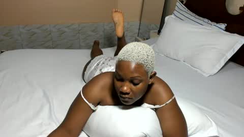 Snapshot of classyhornybabe chatting on 07-07-26, 03:20 Angel online show from 07-07-26, 03:20