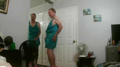 Snapshot of claudia1964 chatting on 09-25-25, 02:21 Claudia online show from 09-25-25, 02:21