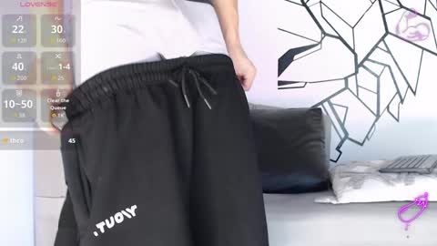    online show from 04-28-26, 03:06