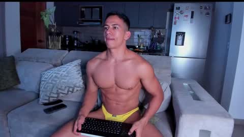 Snapshot of claytonburgues chatting on 03-10-25, 01:23 claytonburgues online show from 03-10-25, 01:23