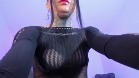 Snapshot of cleeoadams_ chatting on 01-30-25, 04:48 Cleo Adams online show from 01-30-25, 04:48