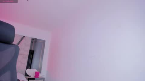 Snapshot of cleeoadams_ chatting on 02-23-25, 05:01 Cleo Adams online show from 02-23-25, 05:01