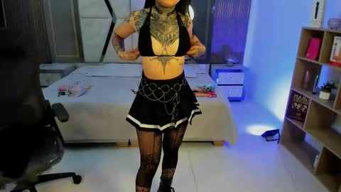 Snapshot of cleeoadams_ chatting on 10-10-25, 04:22 Cleo Adams online show from 10-10-25, 04:22