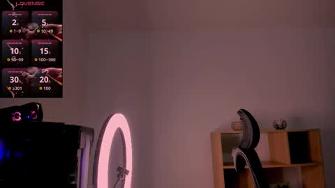 Snapshot of cleeoadams_ chatting on 11-04-25, 04:44 Cleo Adams online show from 11-04-25, 04:44