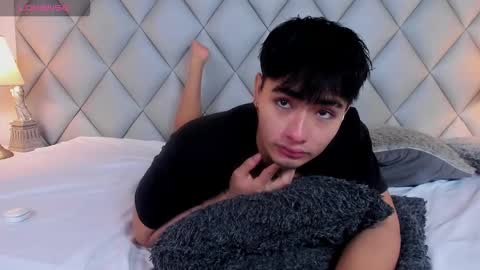 Snapshot of clement_reyes chatting on 12-14-25, 02:00 clement_reyes online show from 12-14-25, 02:00