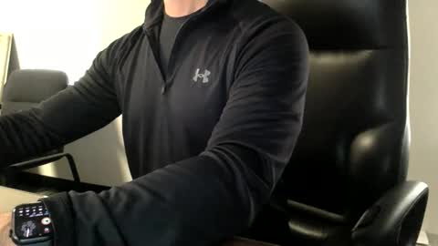 Snapshot of clemike69 chatting on 11-10-25, 05:01 clemike69 online show from 11-10-25, 05:01