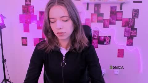 Snapshot of cleo_cool chatting on 03-14-26, 09:48 ur Cleo online show from 03-14-26, 09:48