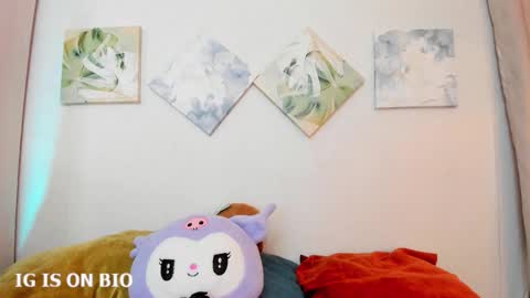 Snapshot of cleo_nilee chatting on 11-24-25, 04:01 cleo online show from 11-24-25, 04:01