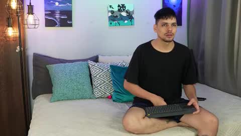 Girl Juliana and Federico online show from 10-31-25, 06:03