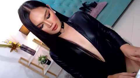 Snapshot of cleofex chatting on 11-28-25, 12:24 Cleo online show from 11-28-25, 12:24