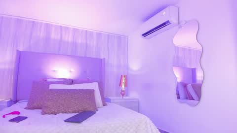 . Cleo Jhonson . online show from 01-23-25, 05:02