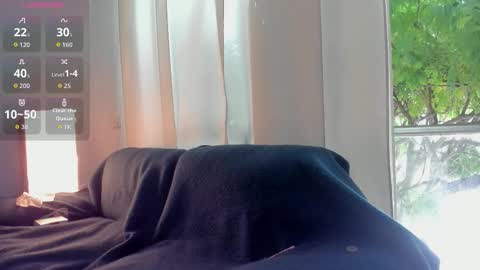 cleowhite_ online show from 10-30-25, 07:58