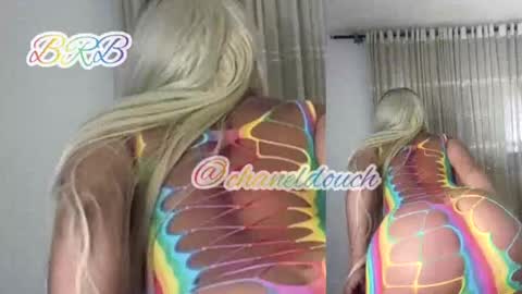 Snapshot of clermontt chatting on 12-21-24, 02:15 clermontt online show from 12-21-24, 02:15