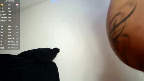 Snapshot of clermontt chatting on 03-08-25, 01:57 clermontt online show from 03-08-25, 01:57