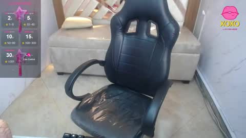 Clhoe online show from 03-21-26, 08:23