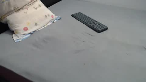 Snapshot of click87 chatting on 01-31-25, 08:43 John online show from 01-31-25, 08:43