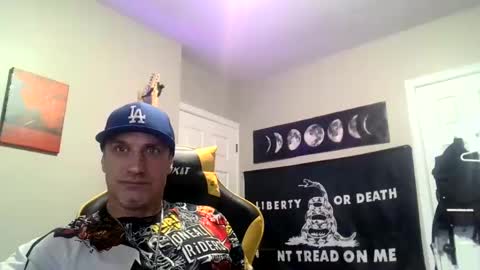 Snapshot of clintwood12 chatting on 12-17-24, 01:18 chad online show from 12-17-24, 01:18