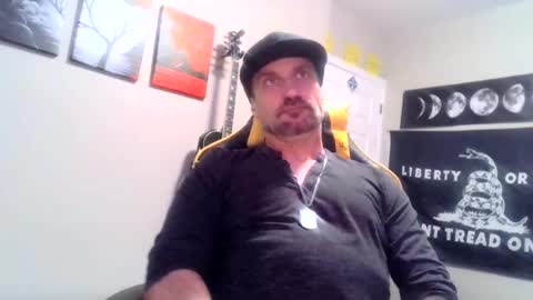 Snapshot of clintwood12 chatting on 01-12-25, 12:39 chad online show from 01-12-25, 12:39