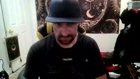 Snapshot of clintwood12 chatting on 09-19-25, 06:30 chad online show from 09-19-25, 06:30