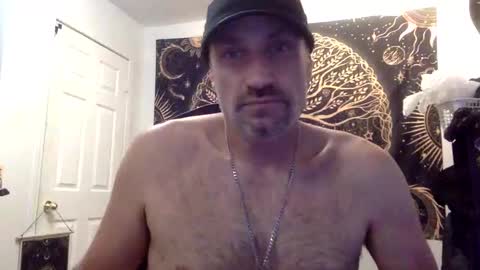 Snapshot of clintwood12 chatting on 09-29-25, 04:39 chad online show from 09-29-25, 04:39