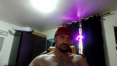 Snapshot of clintwood12 chatting on 11-01-25, 05:59 chad online show from 11-01-25, 05:59