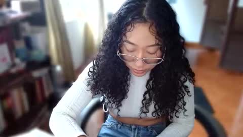 Clitia online show from 04-19-26, 09:17