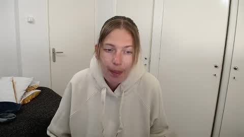 Syl  online show from 03-29-26, 03:01