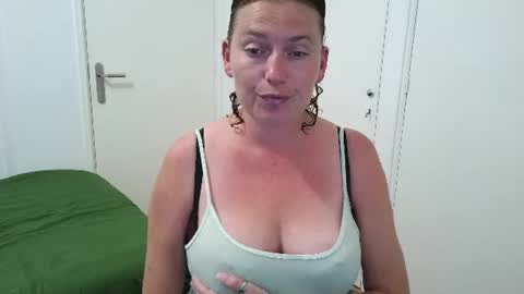 Syl  online show from 07-26-26, 02:46