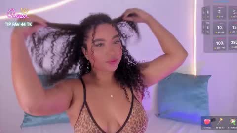 cloe_25 online show from 02-12-26, 11:11